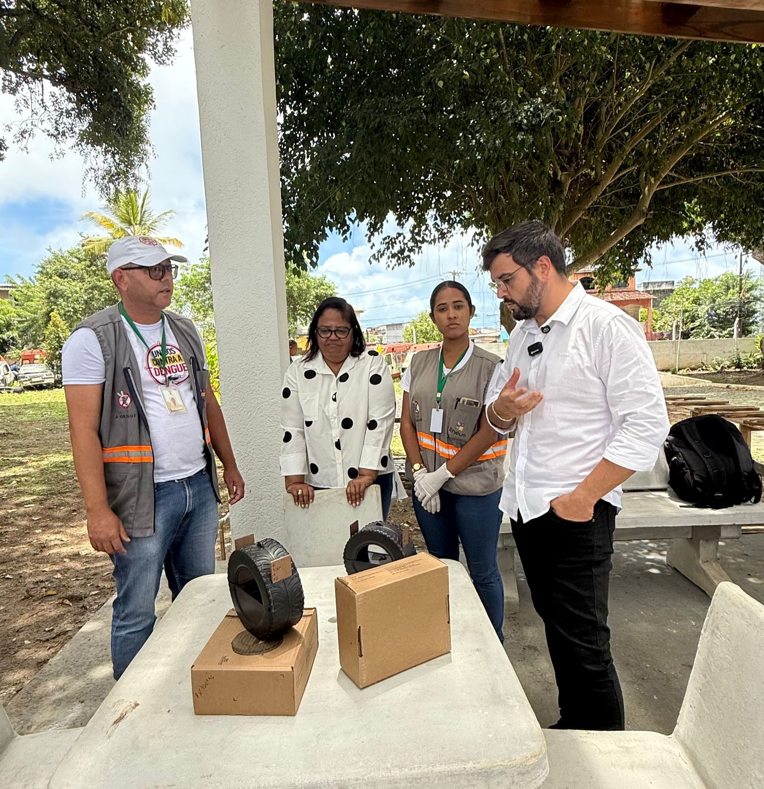 Prefeitura de Ilhéus reforça combate à dengue com instalação de armadilhas e pulverização quinzenal no pátio municipal